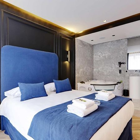 Couples Getaway Unit With Jacuzzi - City Center Paris Dış mekan fotoğraf