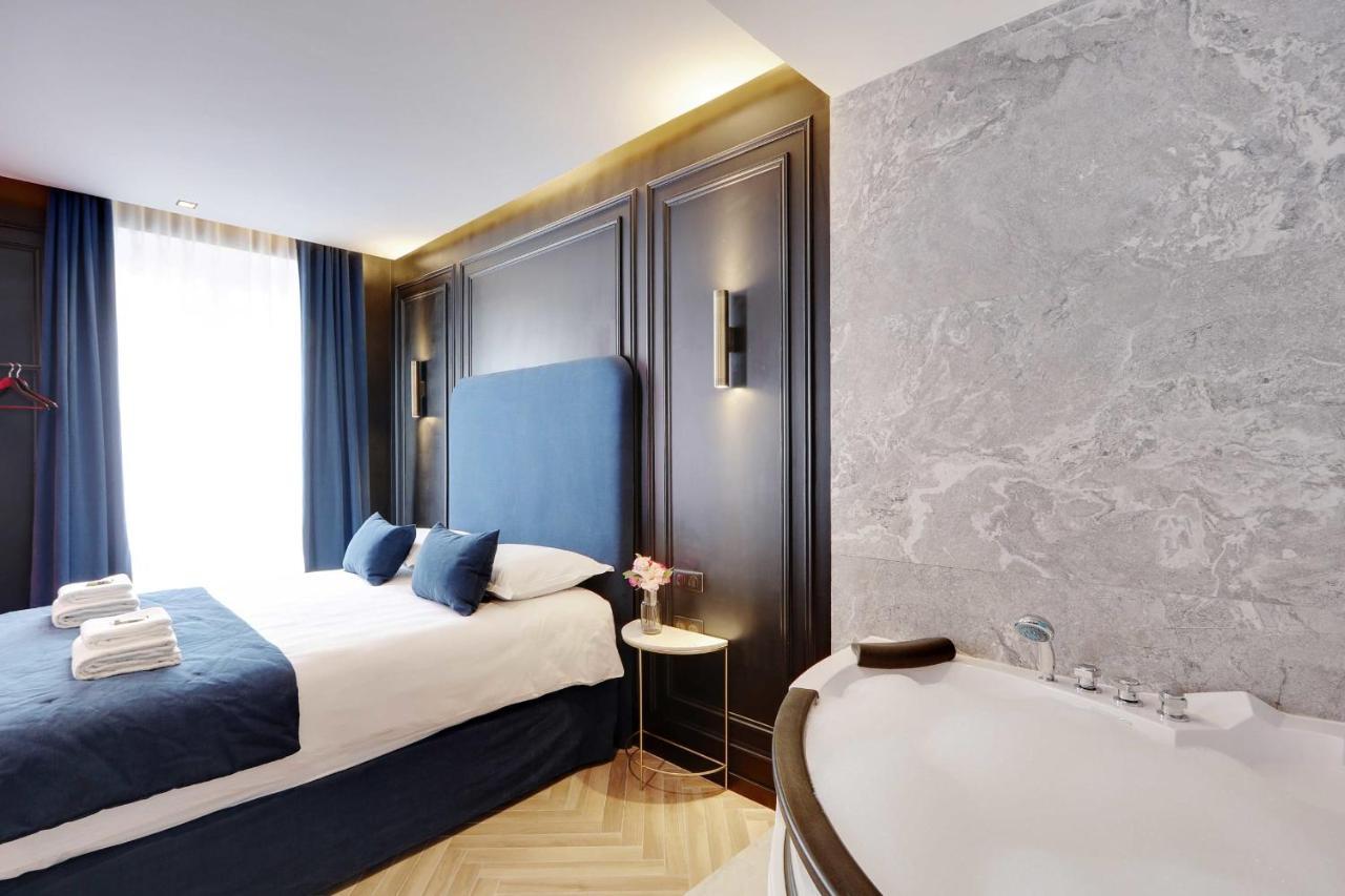 Couples Getaway Unit With Jacuzzi - City Center Paris Dış mekan fotoğraf